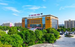 扬翔食物出产车间内有14条从动化出产