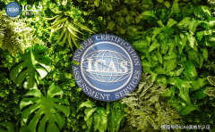 精软件和餐饮两大沉点行业 